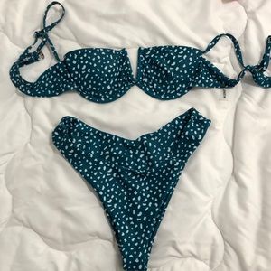 Cute green and white bikini, great condition!